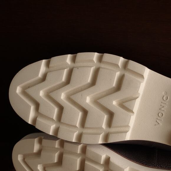 Vionic Loafers Women Size 7.5 Silver Gray Kensley Leather Preppy Comfort Shoes - Picture 9 of 13